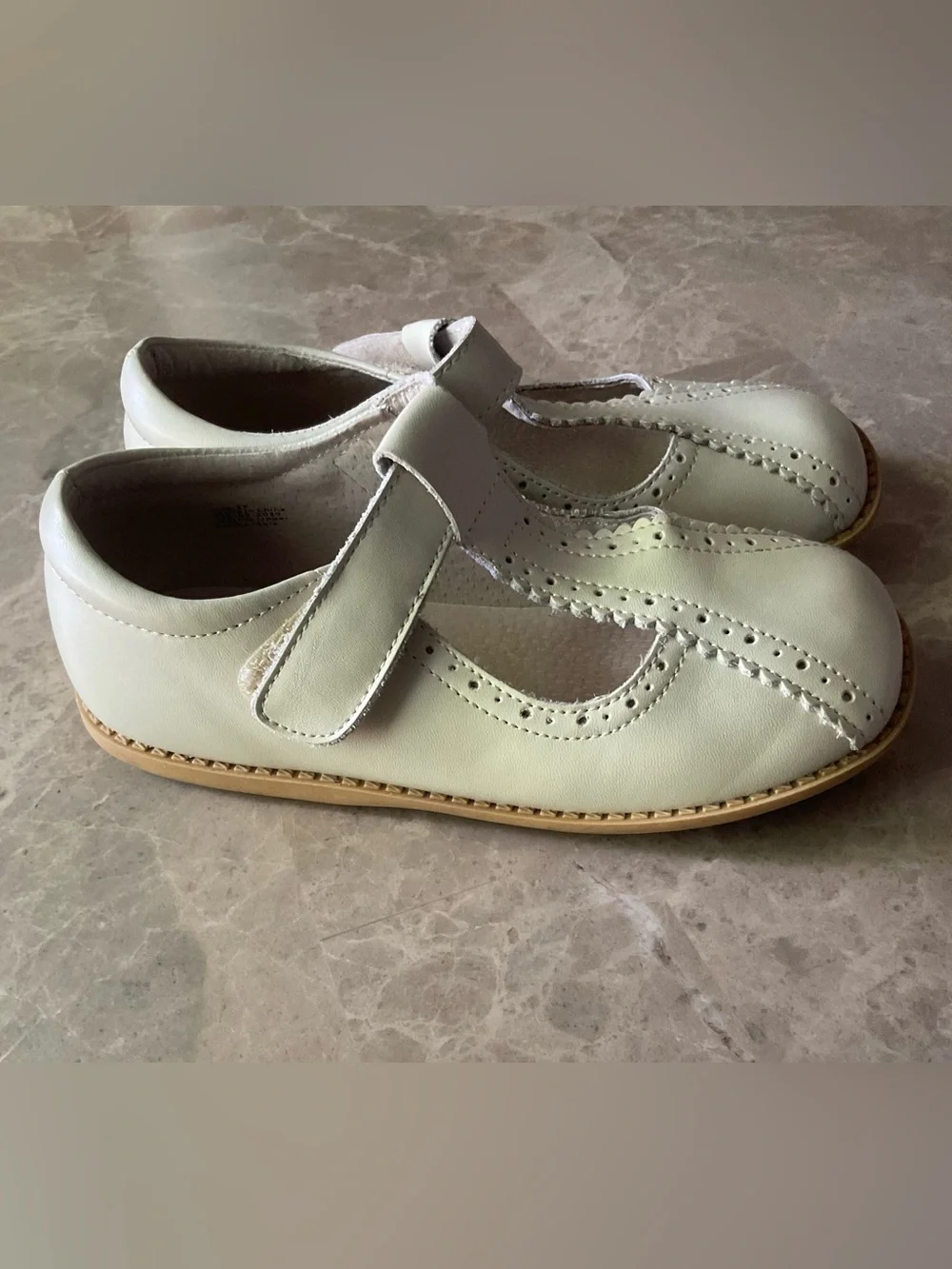 Livie & Luca Opry Bone Off-White T-Strap Mary Jane Dress Shoes Girls Size 2